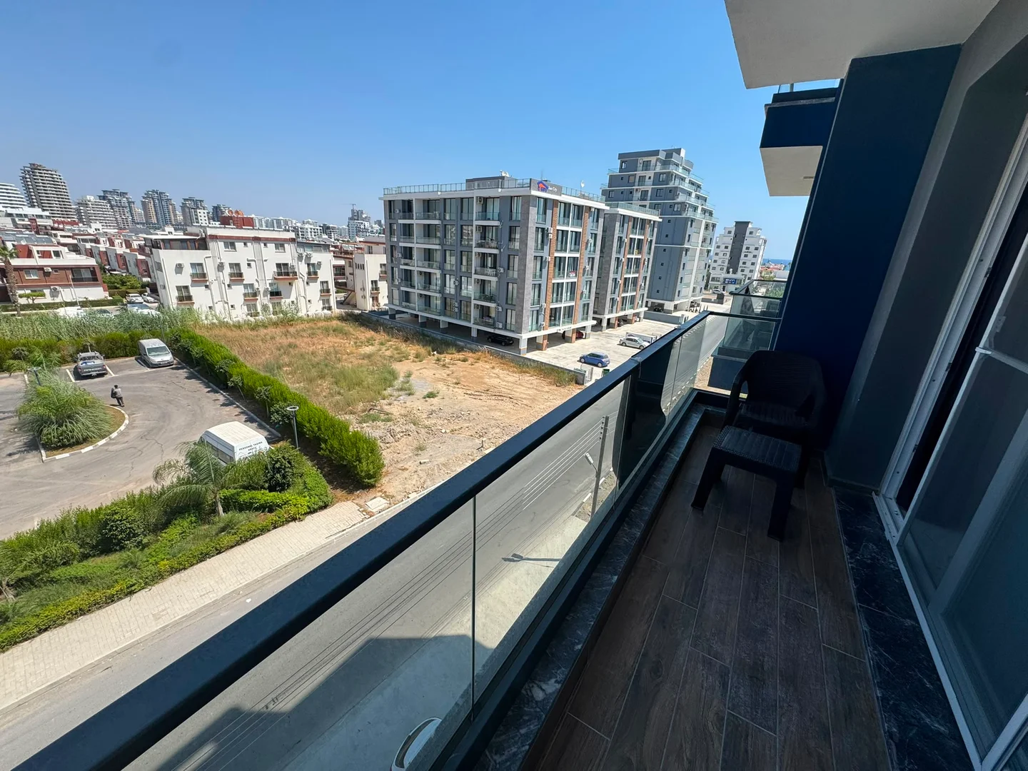 LONG BEACHTE GRAND SAFİR YANINDA FULL EŞYALI 4. KATTA TEMİZ 2+1 DAİRE