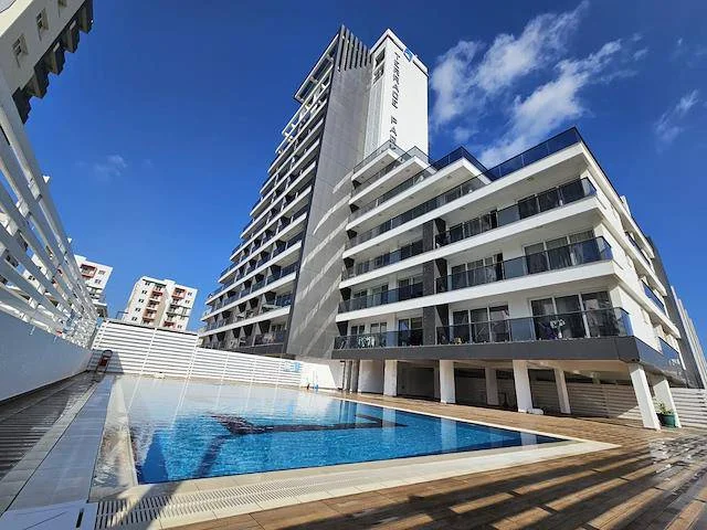 TERRACE PARK SİTEDE TAPUSU HAZIR BÜYÜK SALON FUL EŞYALI 2+1 SATILIK DAİRE — Gazimağusa