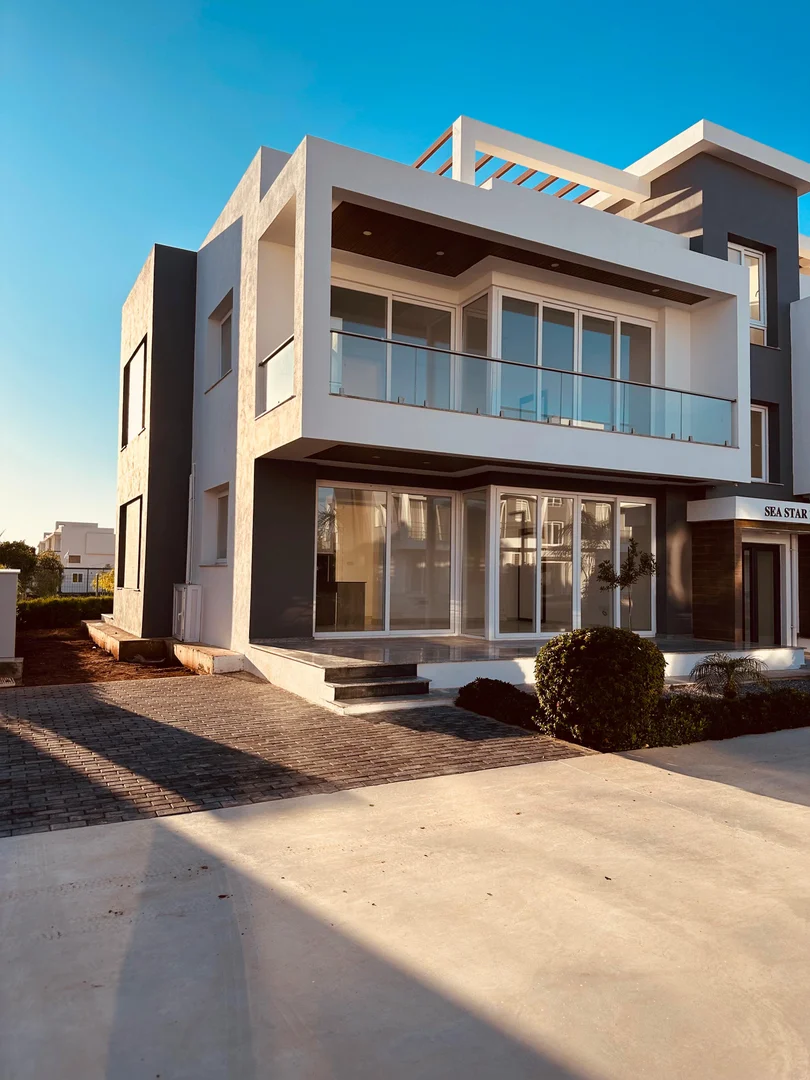 FOUR SEASONS LIFE 2. ETAPTA BAHÇE KATI SIFIR SATILIK  2+1 DAİRE — İskele