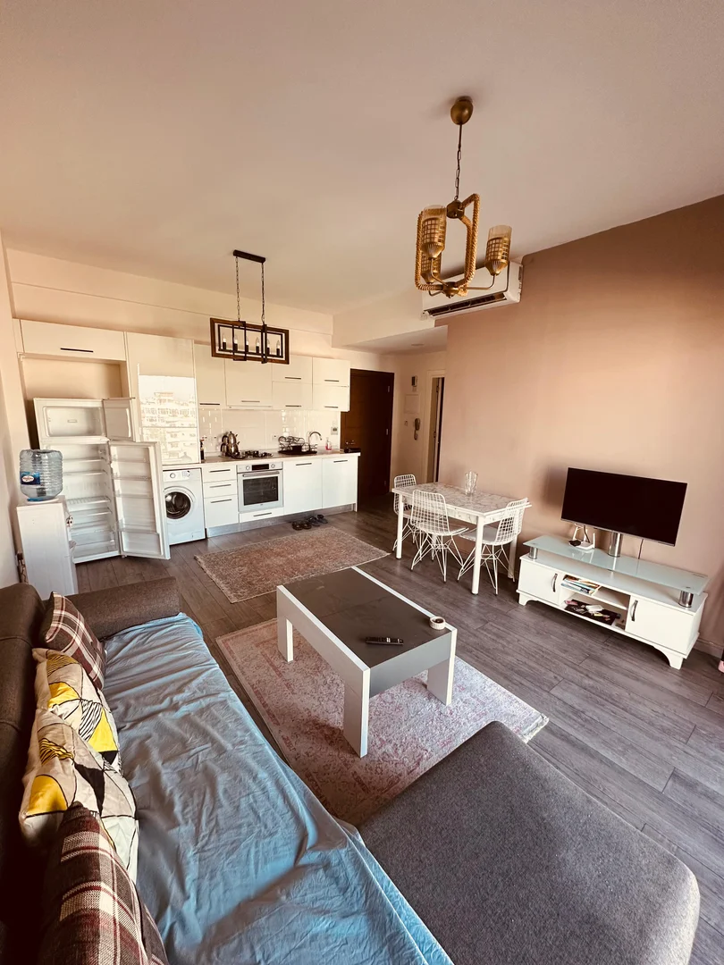 MAĞUSA SAKARYA BÖLGEDE TAPUSU HAZIR EŞYALI 1+1 SATILIK DAİRE — Gazimağusa